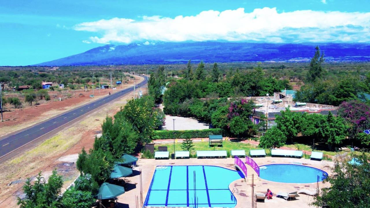 Amboseli Gateway Hotel Kimana Exterior photo