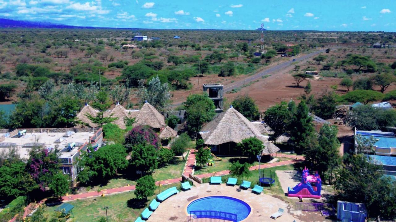 Amboseli Gateway Hotel Kimana Exterior photo