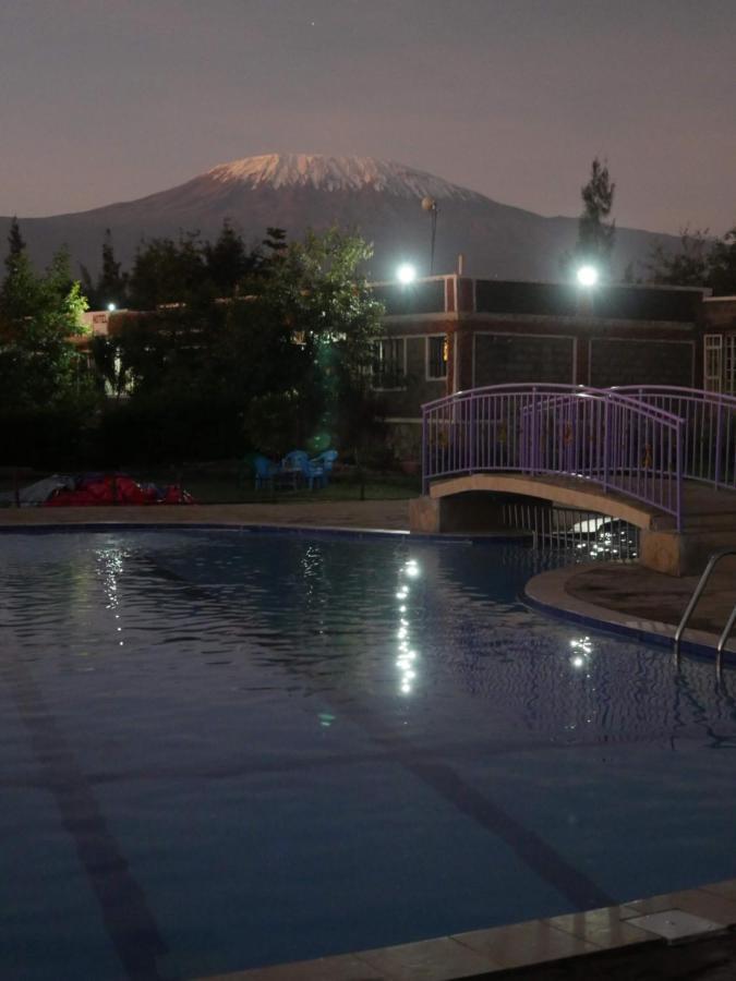 Amboseli Gateway Hotel Kimana Exterior photo